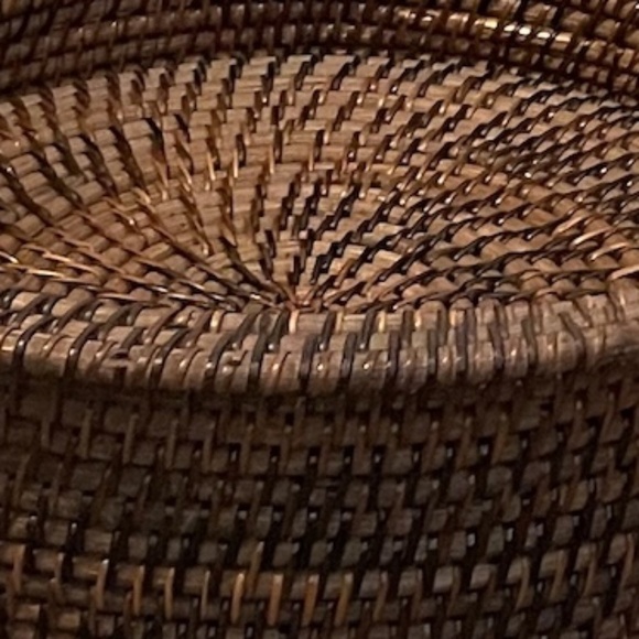 Calaisio Arc Tray Oval with Handles Extra Large - Picture 3 of 9